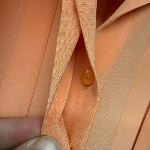 Club Monaco 100% Silk Sleeveless Blouse Women’s XS Salmon NWT - Picture 6 of 8